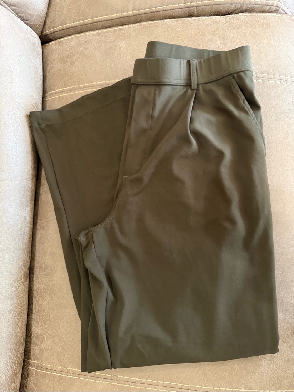 HALARA Olive Green Chino-Style Stretch Pants
